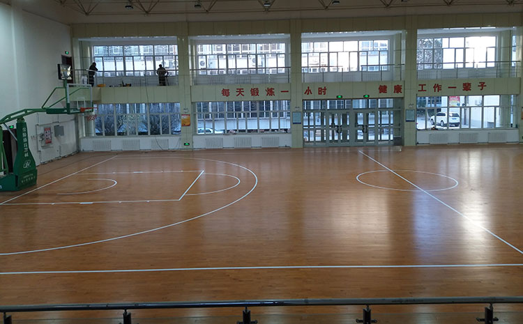 鋁型材CNC精加工,CNC加工機(jī)床