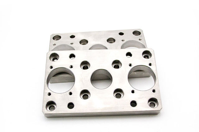 淺談一下選擇以生產為主的鋁擠壓型材供應商  